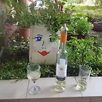 Apartament Efi's *