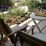 Apartament Efi's *